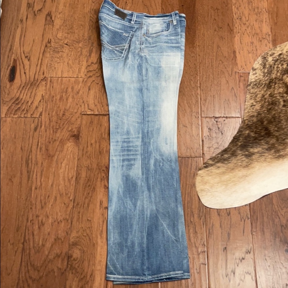 34 XL Tyler buckl jeans.